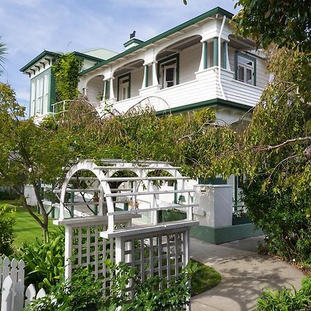 Sussex House Bed & Breakfast Nelson Exterior photo